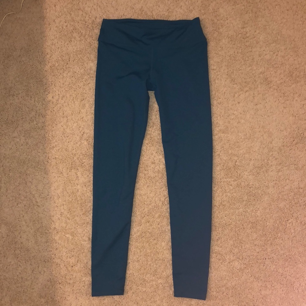 blue fabletics leggings